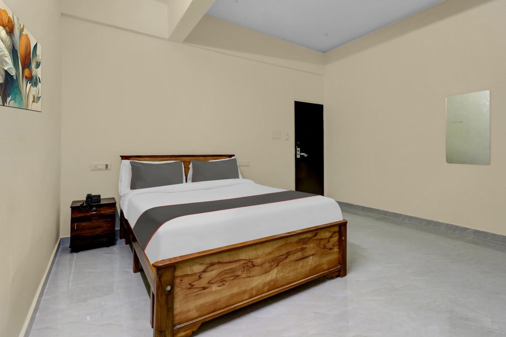 Hotel O Manyata Palace บังกาลอร์ ภายนอก รูปภาพ